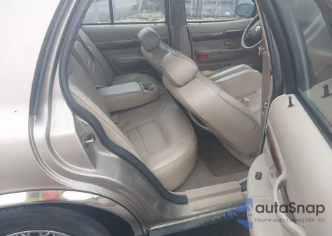 2002 Mercury Grand Marquis Gs из США, поврежденный, VIN 2MEFM74W32X652779